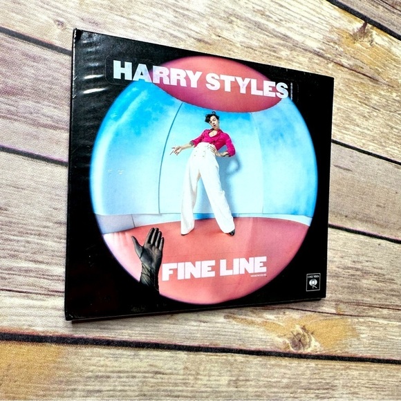 Fine Line by Styles Harry Styles CD 2019 New Sealed Adore You Watermelon Sugar - Picture 1 of 8
